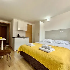 Apartment Roza, Pula